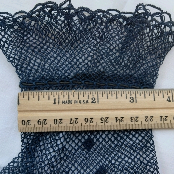VTG Elegant Navy Blue Fishnet Lace Mesh Crochet Gloves w/ Embroidered Squares - Picture 9 of 11